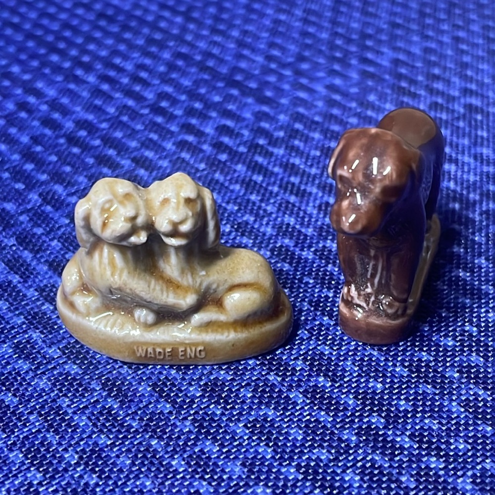 Wade of England dog puppy figurines 1.5” and 1 1/8” tall